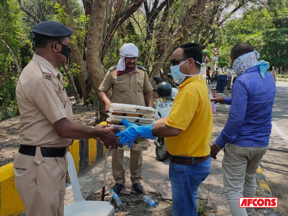 Meals provided to police personnel in Nagpur as they worked relentlessly during nationwide lockdown in India